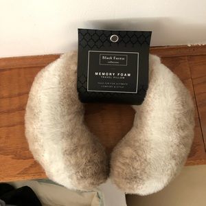 Fur neck pillow